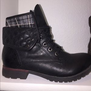 black combat boot